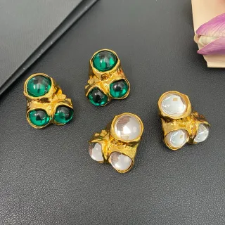 Gold Green Textured Metal Three-Cabochon Cluster Ring