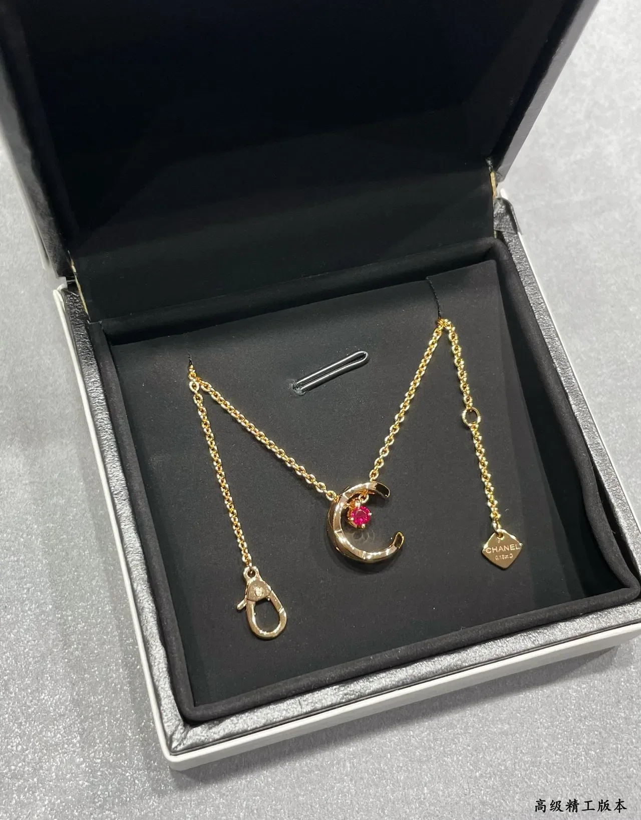 Gold Red Crescent Moon Pendant Solitaire Gemstone Necklace 3