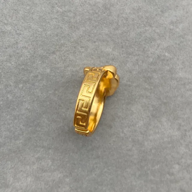 Gold Sculpted Medusa-Style Face Greek Key Pattern Band Ring 4