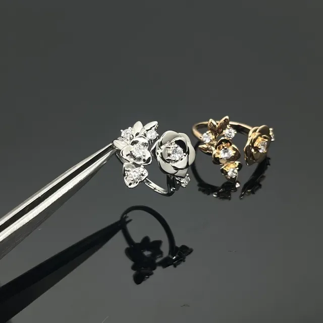 Gold Silver Floral Motif Pavé-Set Stones Ring 2