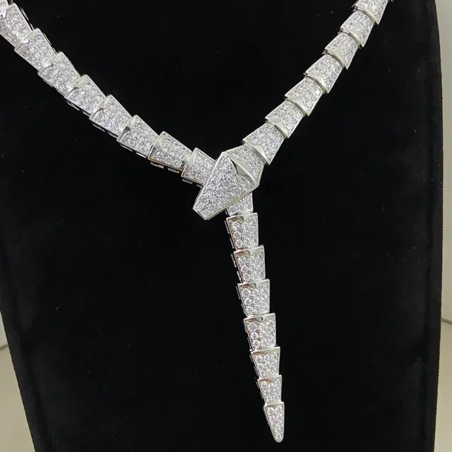 Gold Silver Fully Pavé-Set V-Clasp Design Necklace 6