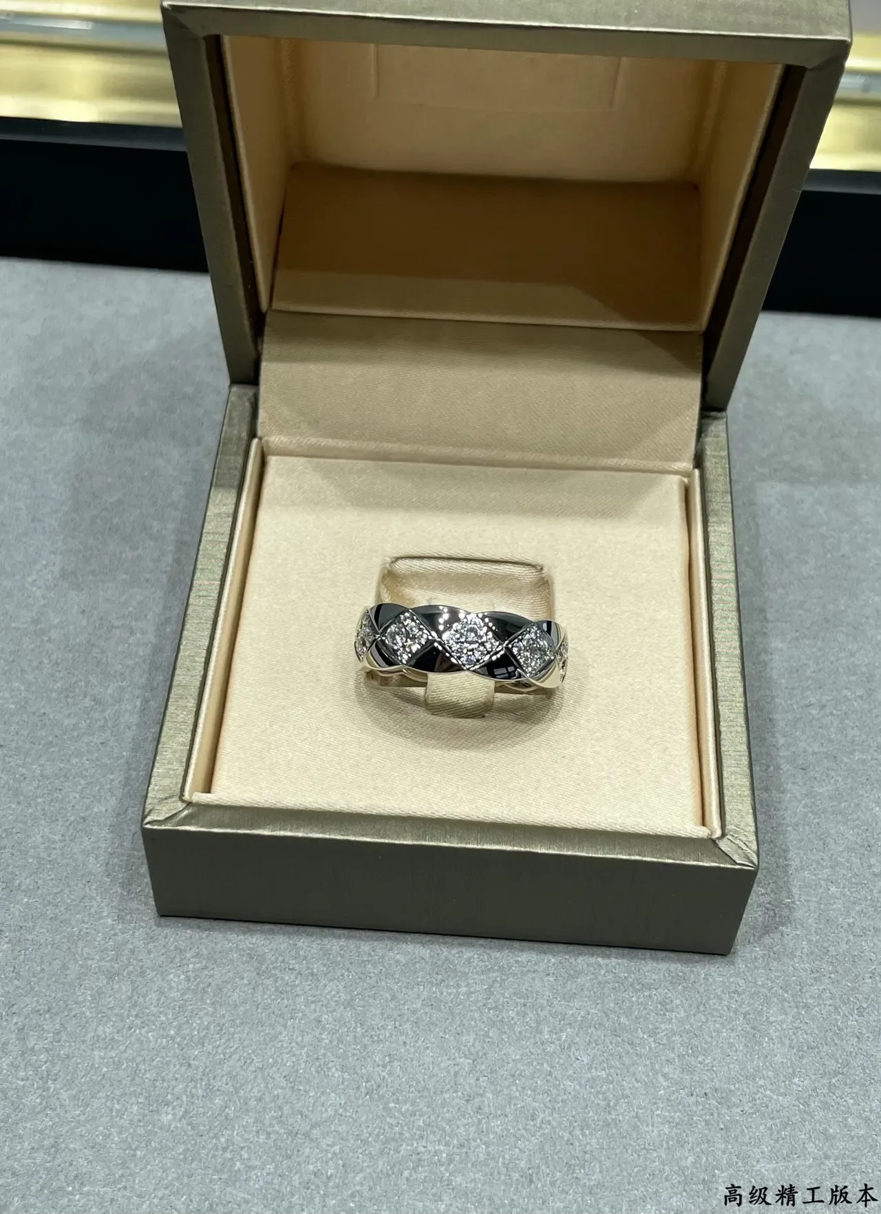 Gold Silver Quilted Diamond Pavé Continuous Band Ring 7