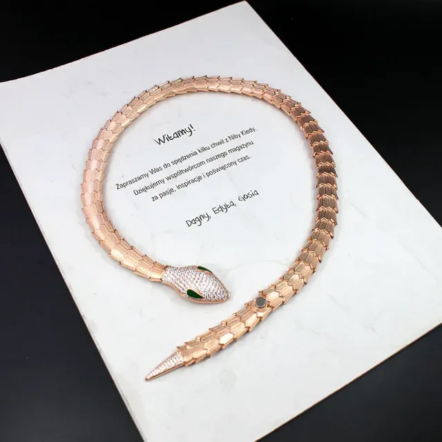 Gold Snake-Shaped Scale-Textured Necklace 4