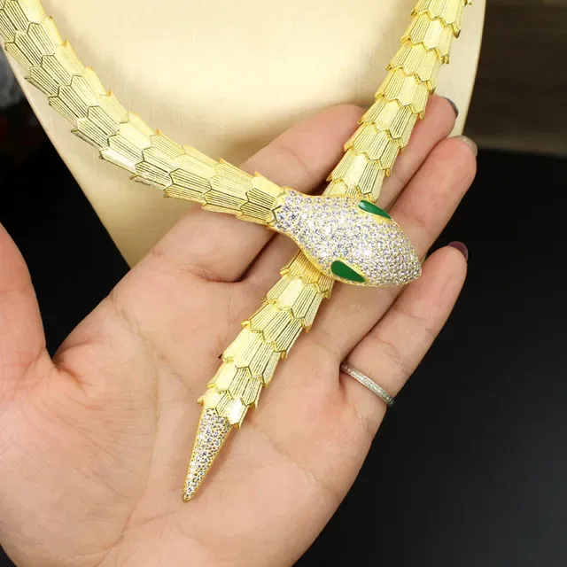 Gold Snake-Shaped Scale-Textured Necklace 7