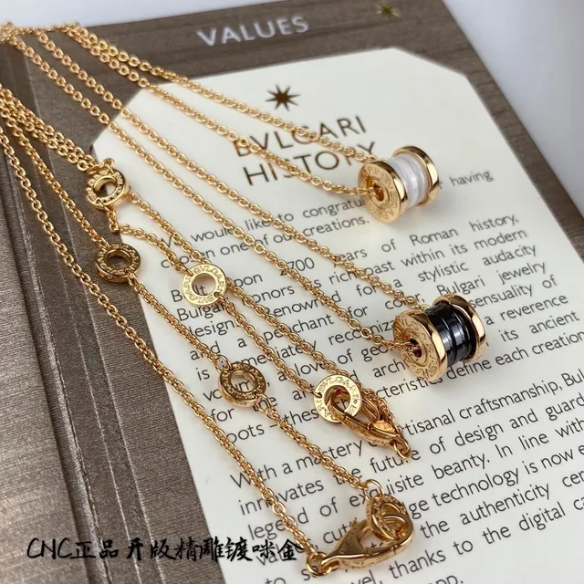Gold-Tone Cylindrical Barrel Pendant Necklace 4
