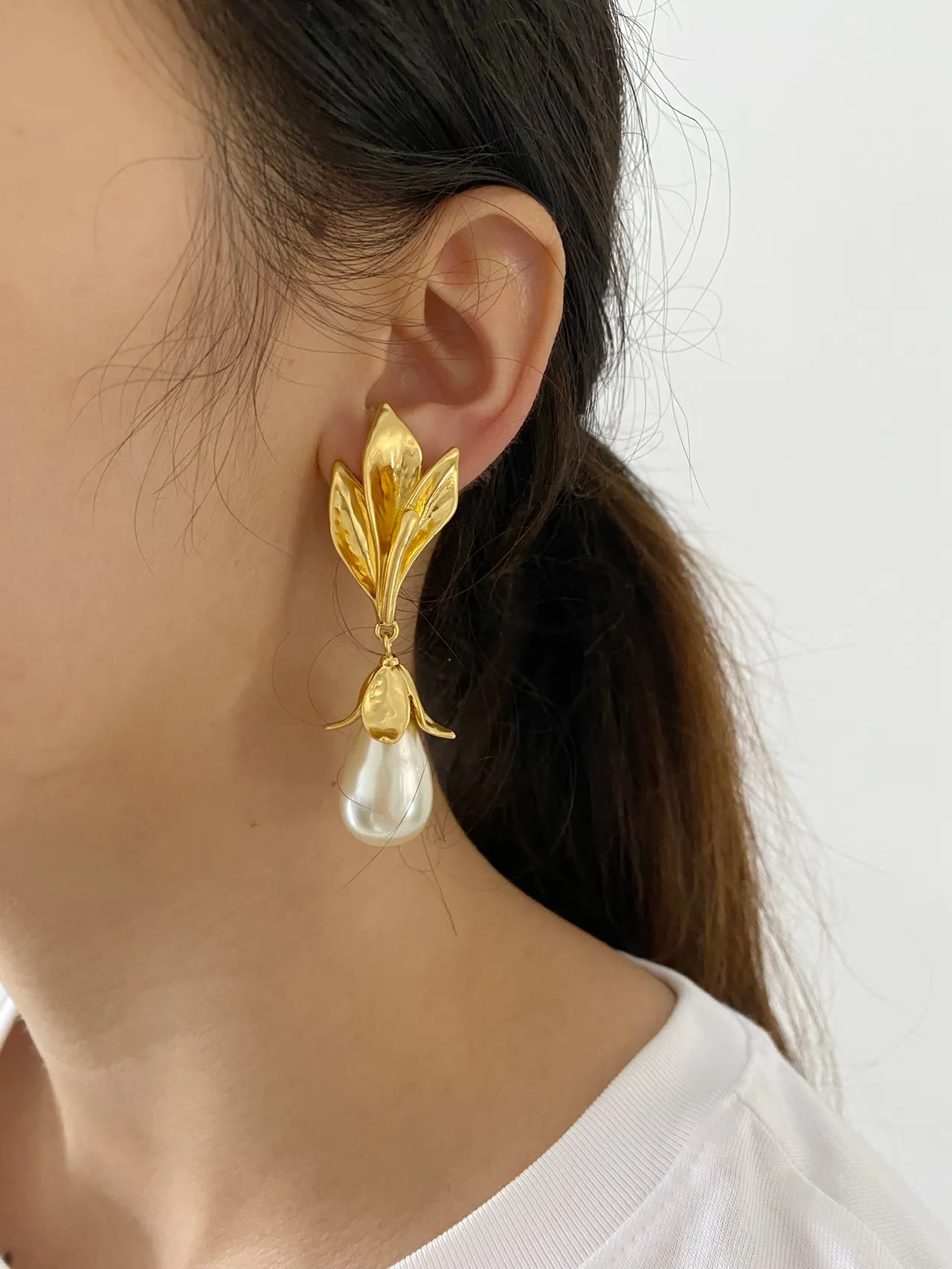 Gold-Tone Floral Motif Teardrop Pearl Drop Earrings 2