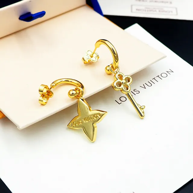 Gold-Tone Key and Quatrefoil Shell Inlay Earrings 7