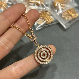 金色多重同心圆帕维吊坠项链
