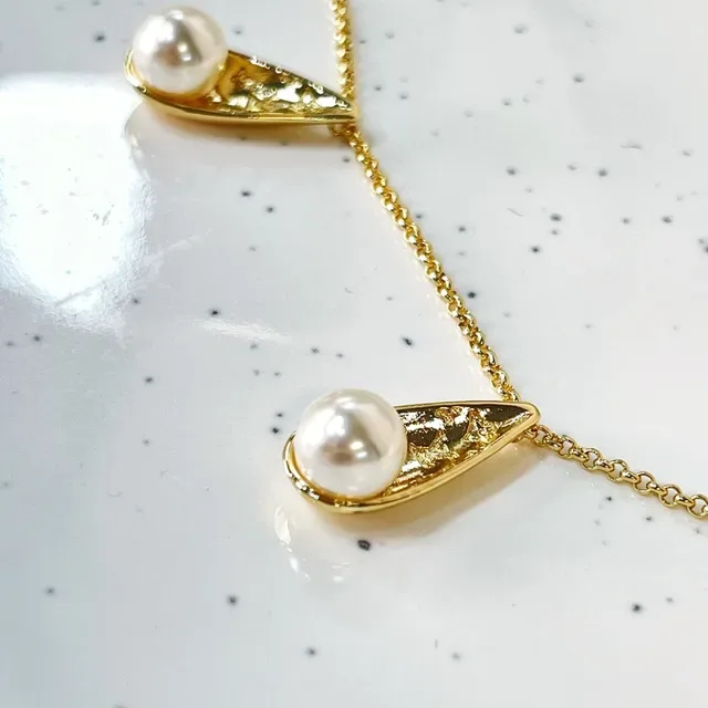 Gold-Tone Teardrop Pearl Drop Necklace 5