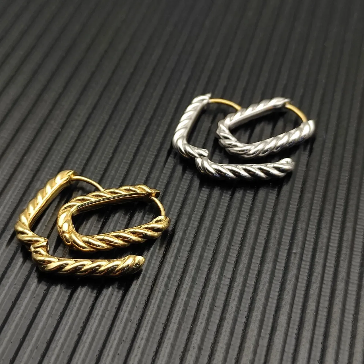 Gold Twisted Rope Hoop Earrings 3