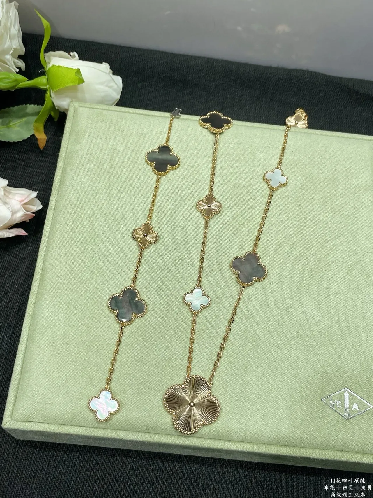 Gold White Chain Five Clover Pendants Necklace 5
