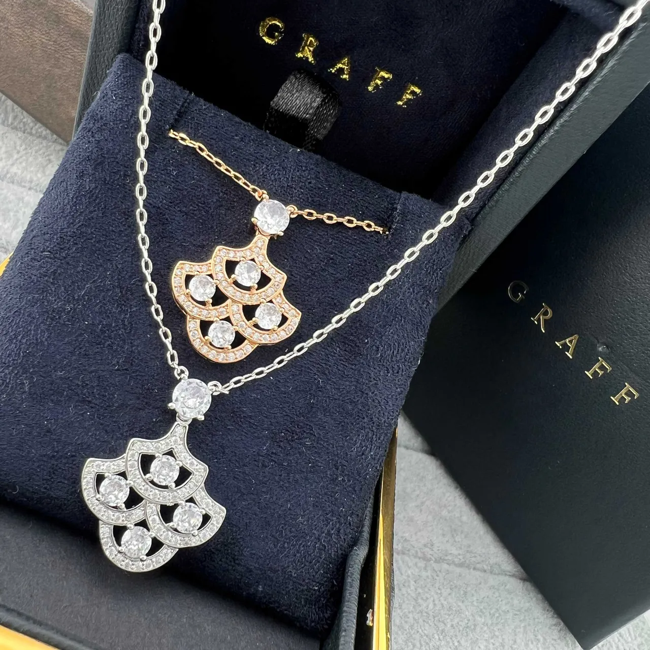 Graff Fan Motif Diamond Pendant Necklace 6