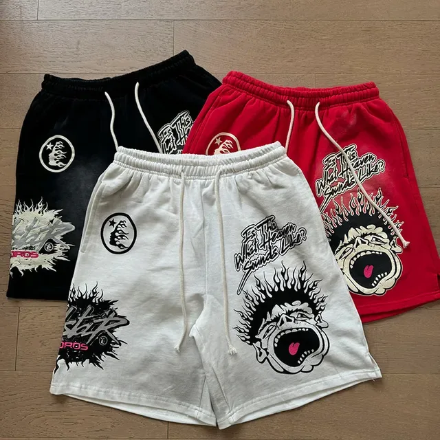 Graphic-Print Drawstring-Waist Oversized Shorts 18