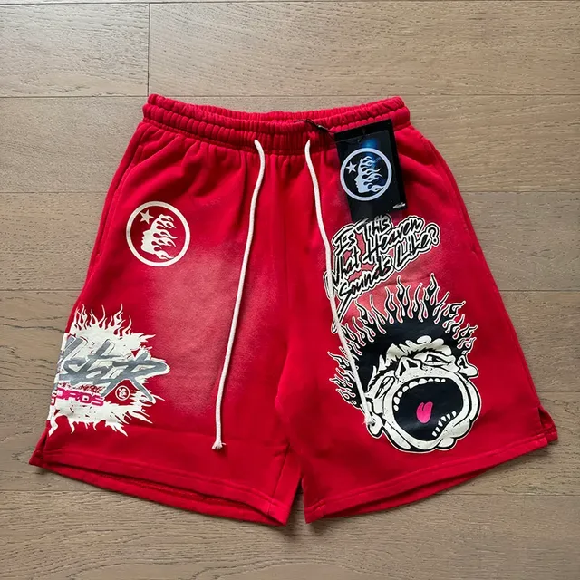 Graphic-Print Drawstring-Waist Oversized Shorts 22