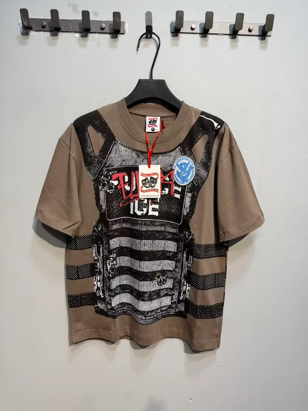 Graphic-Print Oversized Tactical Vest Motif T-Shirt 10