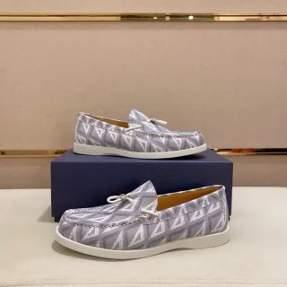 Loafer gris blanc à impression de monogramme géométrique et coutures Moc-Toe