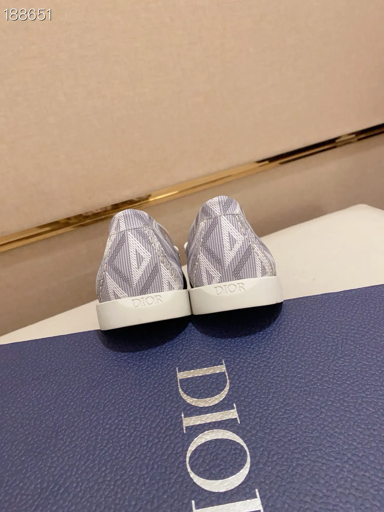 Gray White Geometric Monogram Print Moc-Toe Stitching Loafer 2