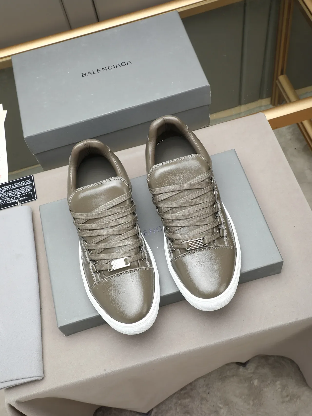Gray White Smooth Leather Upper Flat Cupsole Sneakers 3