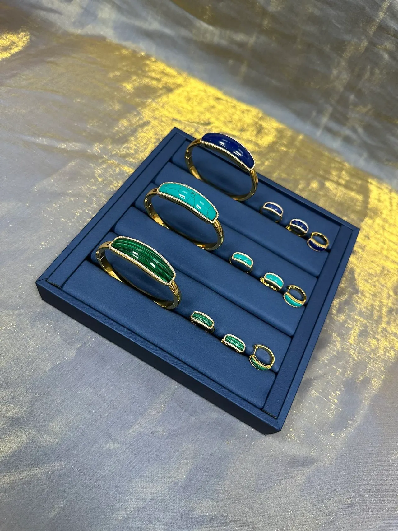 Green Malachite-Cabochon Pavé Diamond Border Gold-Tone Rigid Bangle Bracelet 6