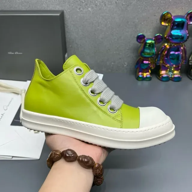 Green White Low-Top Leather Upper Sneakers 3