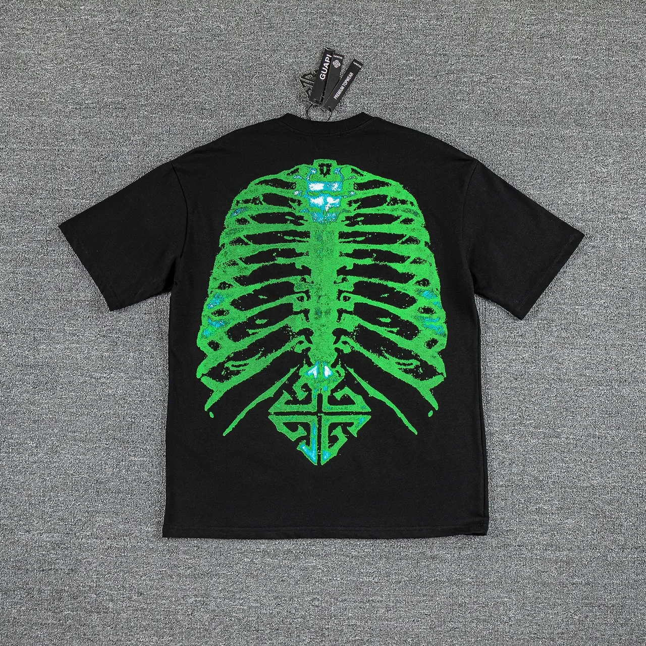 GUAPI Skull and Ribcage Graphic Print Black T-Shirt 3