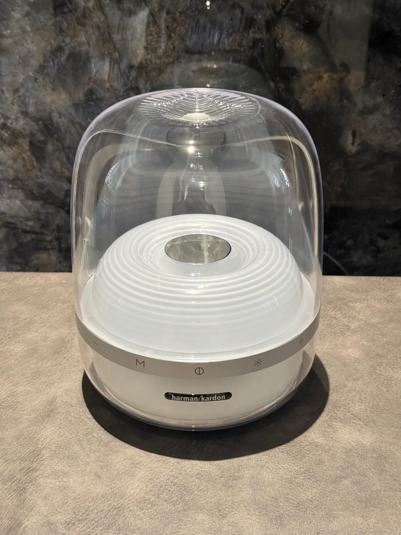 harman/kardon Blue Gold Transparent Dome Enclosure Illuminated Concentric-Ring Driver Portable Speaker 5