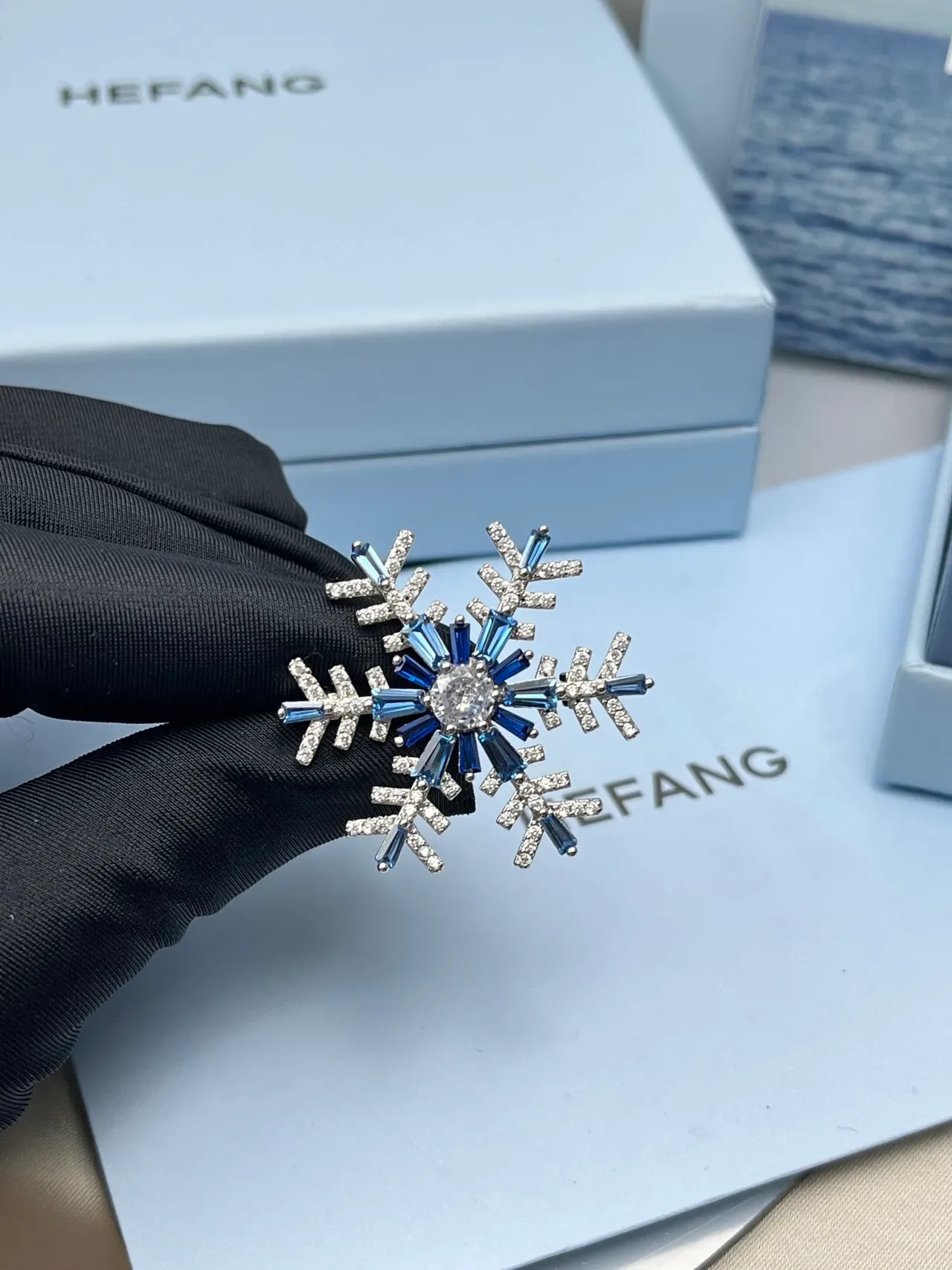 HEFANG Blue Silver Snowflake Silhouette Baguette-Cut Crystals Brooch 4