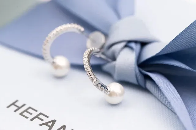 HEFANG Pearl-Ended Pavé C-Shaped Ear Cuffs Earrings 5