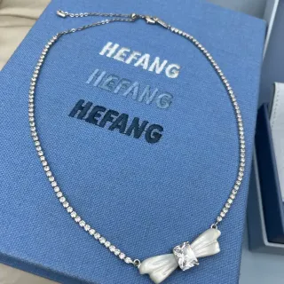 HEFANG Silver White Crystal-Encrusted Chain Mother-of-Pearl Bow Pendant Necklace