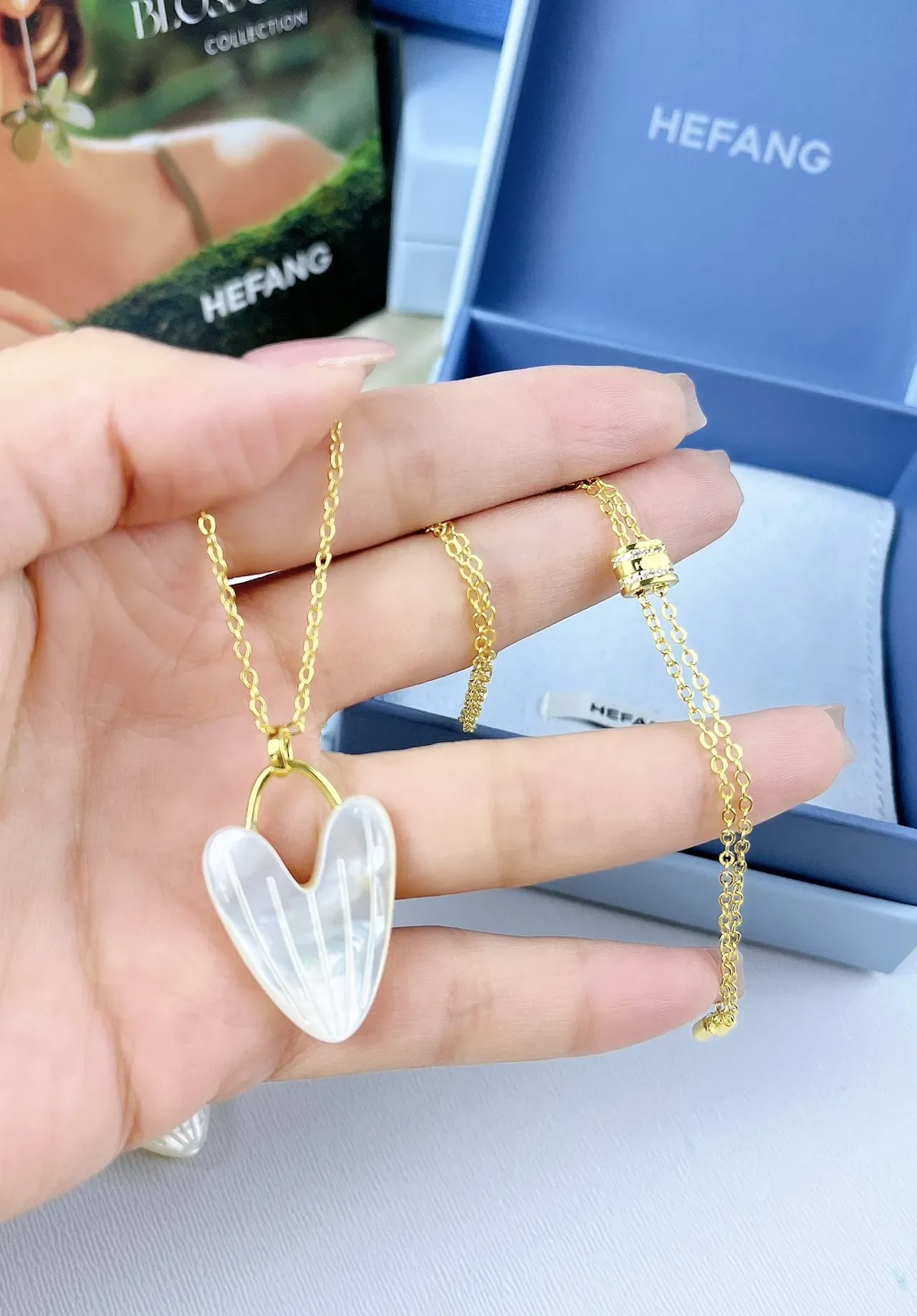HEFANG White Gold Heart-Shaped Mother-of-Pearl Earrings 3