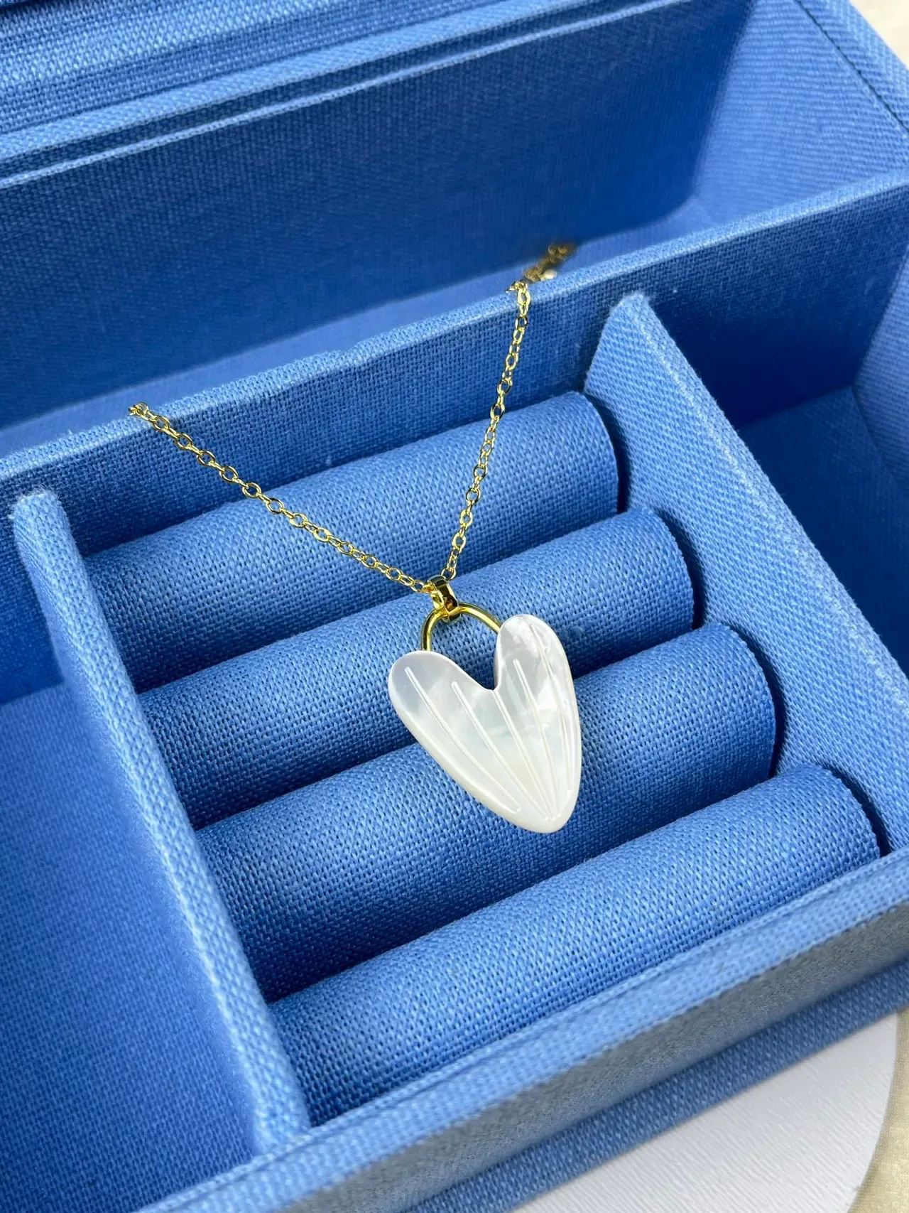 HEFANG White Gold Heart-Shaped Mother-of-Pearl Earrings 5