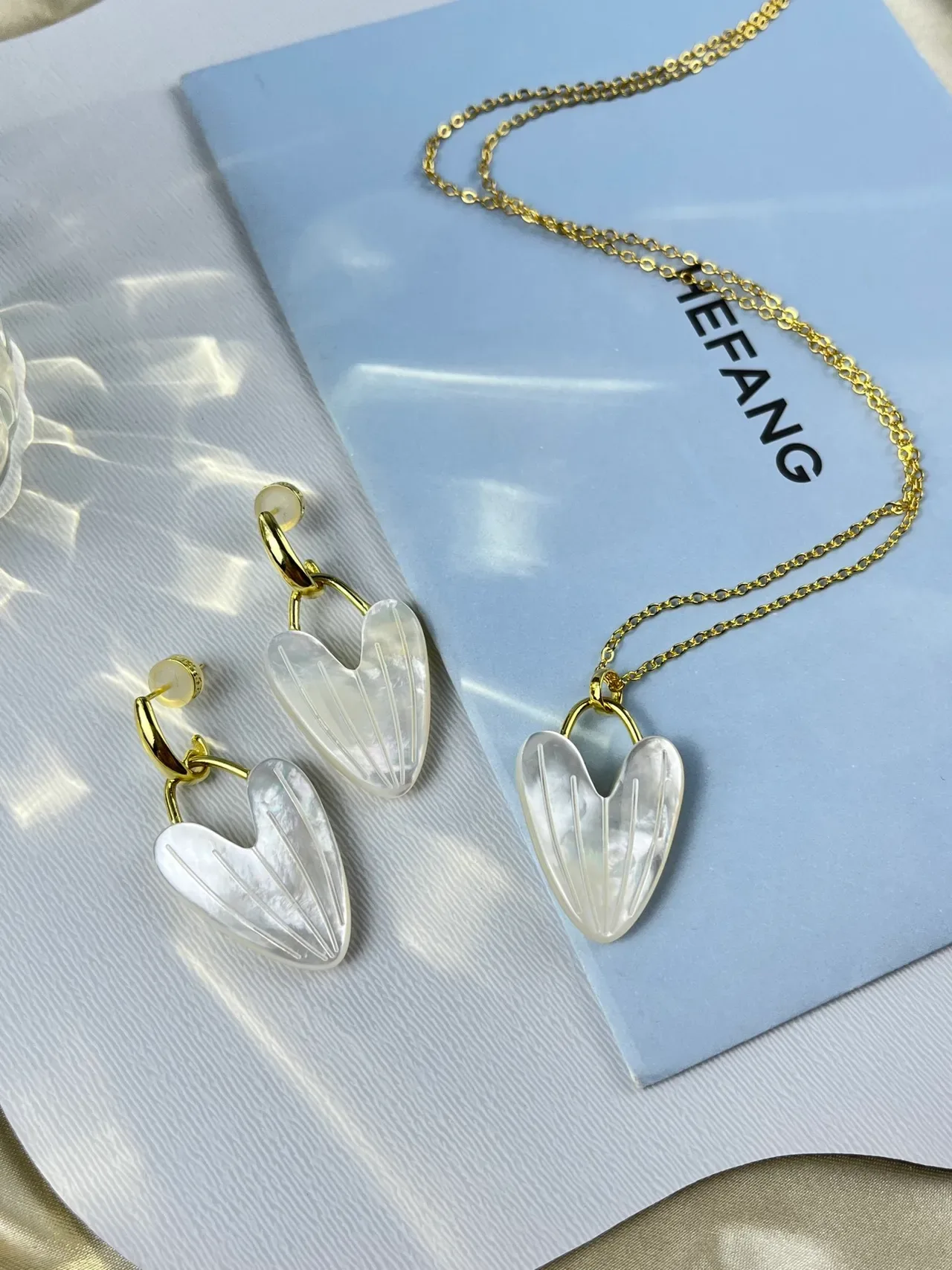 HEFANG White Gold Heart-Shaped Mother-of-Pearl Earrings 6