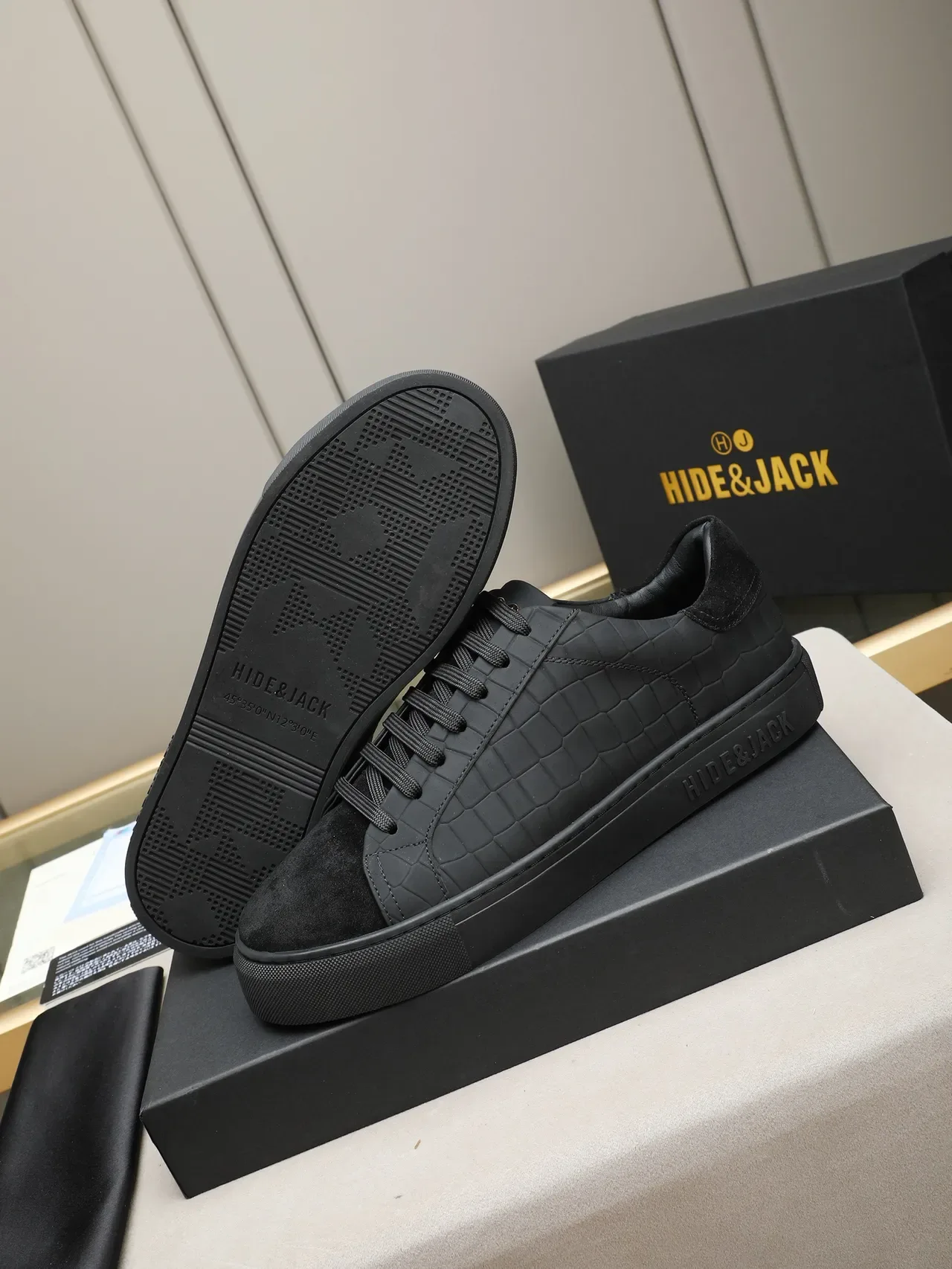 HIDE&JACK Croc-Embossed Leather and Suede Black Lifestyle Sneakers 4