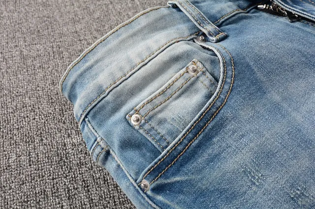 Jeans de lavage clair dégradé slim fit patch brodé 9