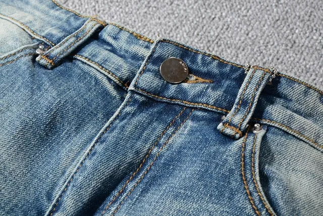 Light-Wash Distressed Snake Embroidery Slim-Fit Jeans 4