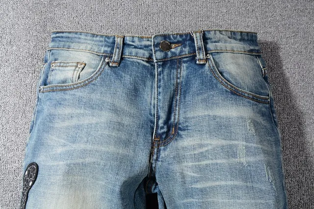 Light-Wash Distressed Snake Embroidery Slim-Fit Jeans 5