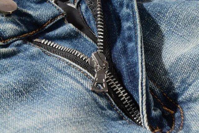 Light-Wash Distressed Snake Embroidery Slim-Fit Jeans 14