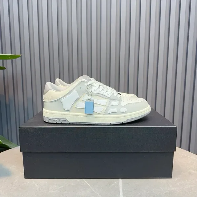 Low-Top Panelled Gray and White Lifestyle Sneakers 5