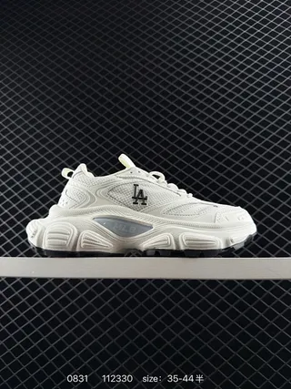 MLB Winner Chunky White LA Logo Chunky Sneakers 2