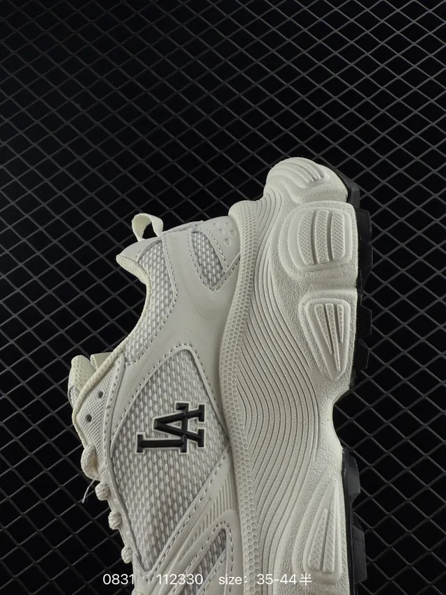 MLB Winner Chunky White LA Logo Chunky Sneakers 4