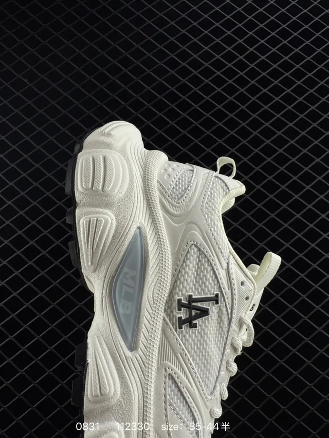 MLB Winner Chunky White LA Logo Chunky Sneakers 5