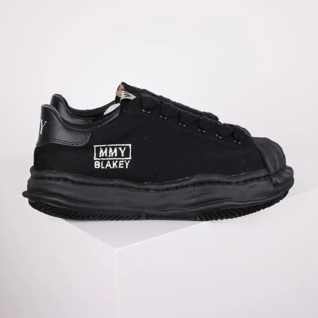 MMY Blakey Black White Canvas Upper Rubber Toe Cap Sneakers 3