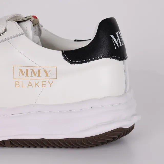 MMY Blakey White and Black Sculpted Midsole Lifestyle Sneakers 4