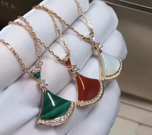 Multicolor Gold Fan-Shaped Pendant Stone Inlay Necklace 9