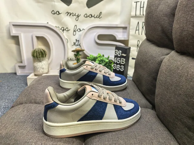 Navy Beige Pink Color-Blocked Suede Leather Low-Top Sneakers 1