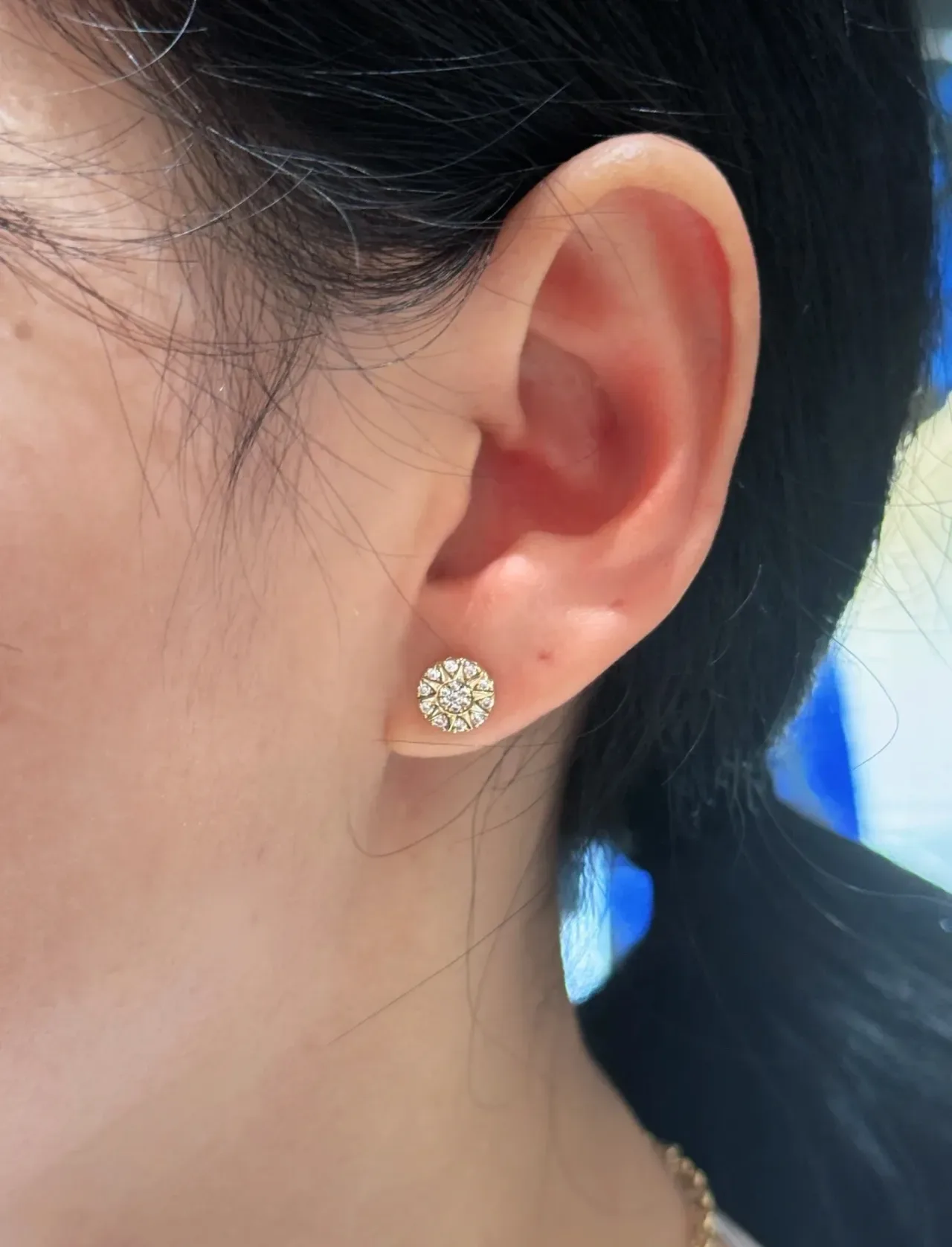 Navy Gold Round Cluster Studs Pave-Set Stones Earrings 2