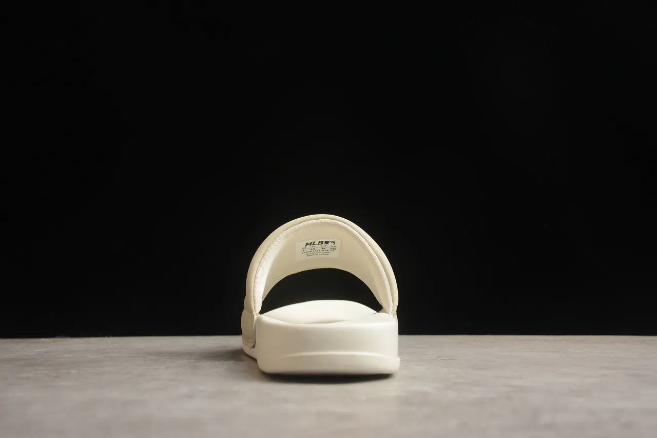 Off-White Slide-Style Slipper 9