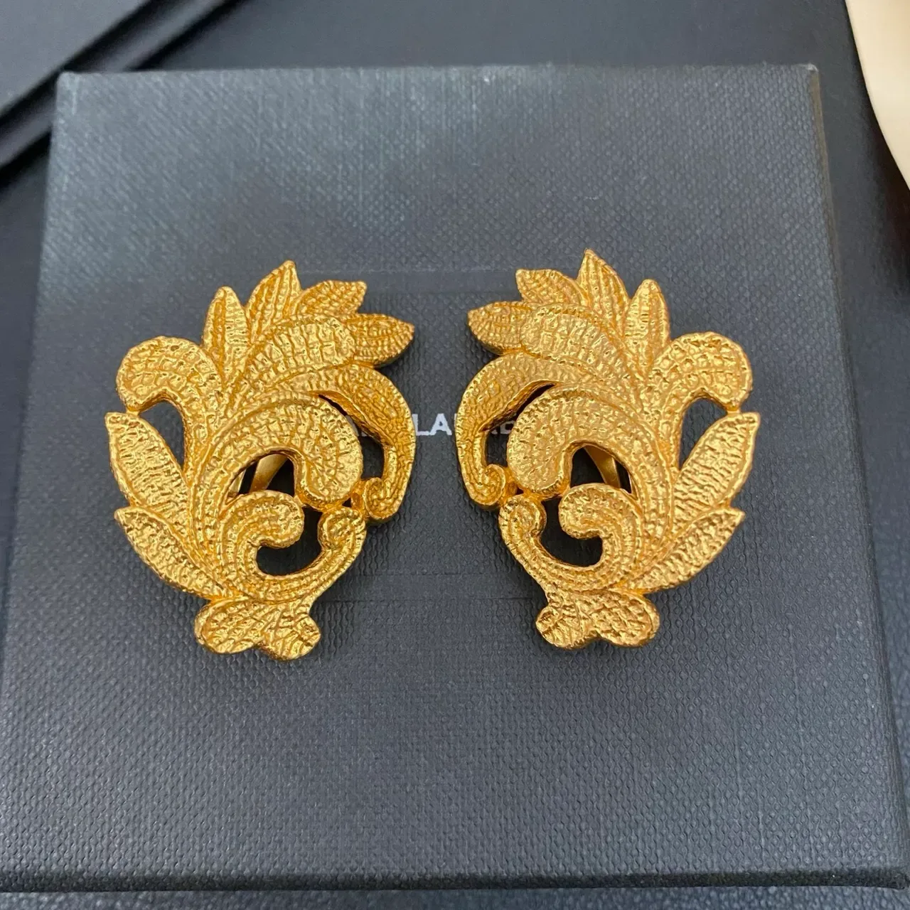 Ornate Gold-Tone Leaf-and-Scroll Motif Clip-On Earrings 9