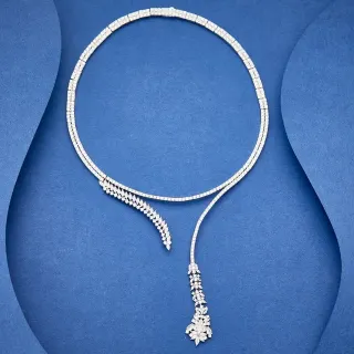 Collar Choker con colgante asimétrico pavé