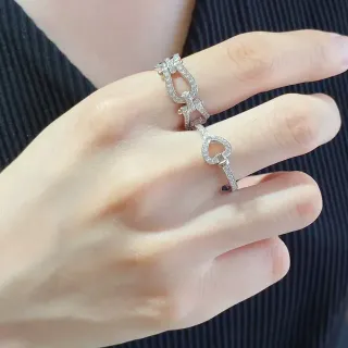 Pavé-Set Link-Style Heart and Horseshoe Motif Rings